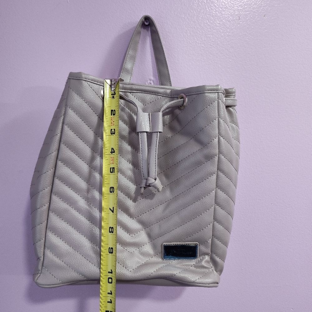 BELLA RUSSO Grey Quilted Faux Leather Backpack Purse New no tags - Picture 7 of 7